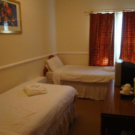 Garden Lodge Hotel 莱奇沃思 客房 照片