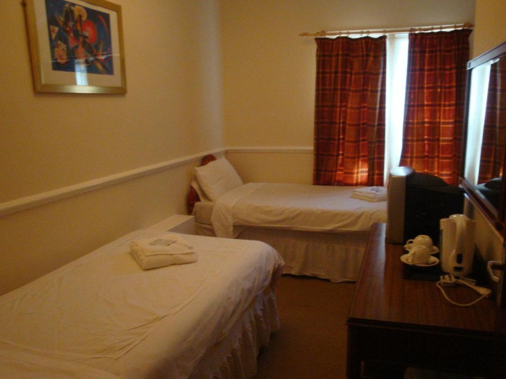 Garden Lodge Hotel 莱奇沃思 客房 照片
